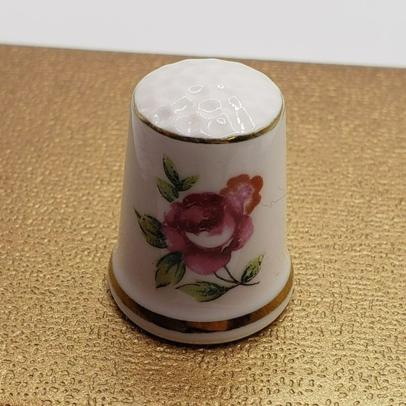 Vintage Bone China‎ Japan Royal Worcester Pink Rose Floral Thimble Gold Trim - Picture 1 of 6